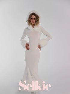 Selkie官方授权雪宝象牙白高弹及踝连衣裙连帽长裙noneofus