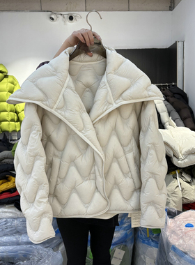 penny欧货休闲减龄羽绒服2025冬时尚大翻领磁吸扣波浪纹理外套潮