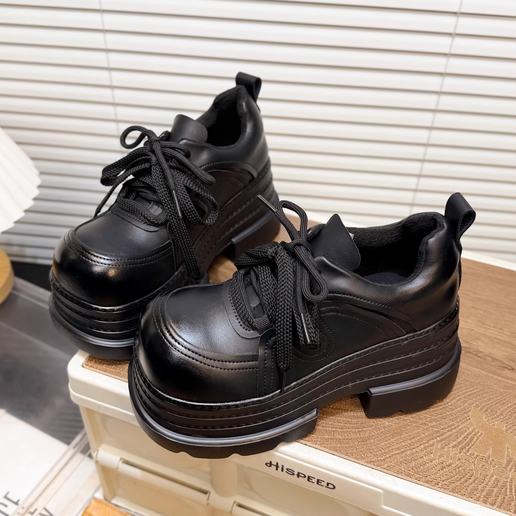 日本OFFCAT8cm真皮厚底大头德比小皮鞋女2026款增高显瘦乐福单鞋