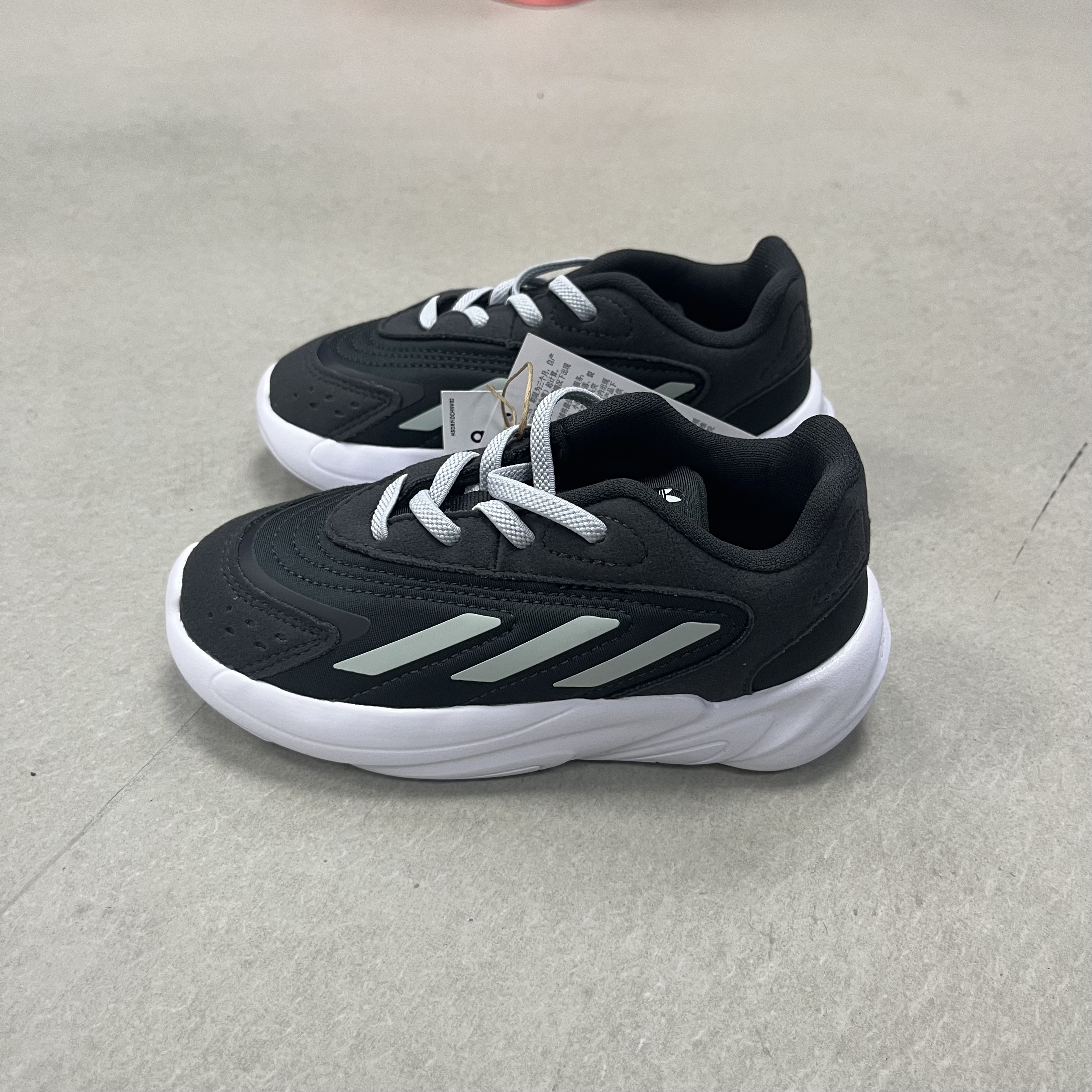 三哥推荐Adidas 阿迪达斯运动休闲鞋