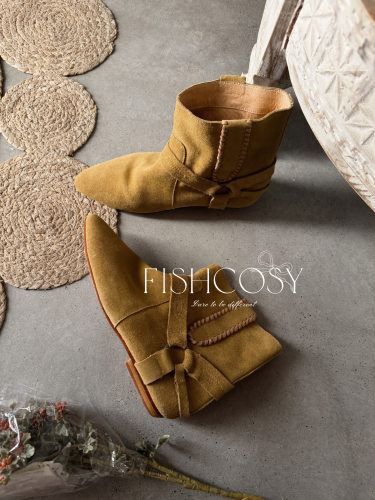 磨砂皮尖头真皮短靴