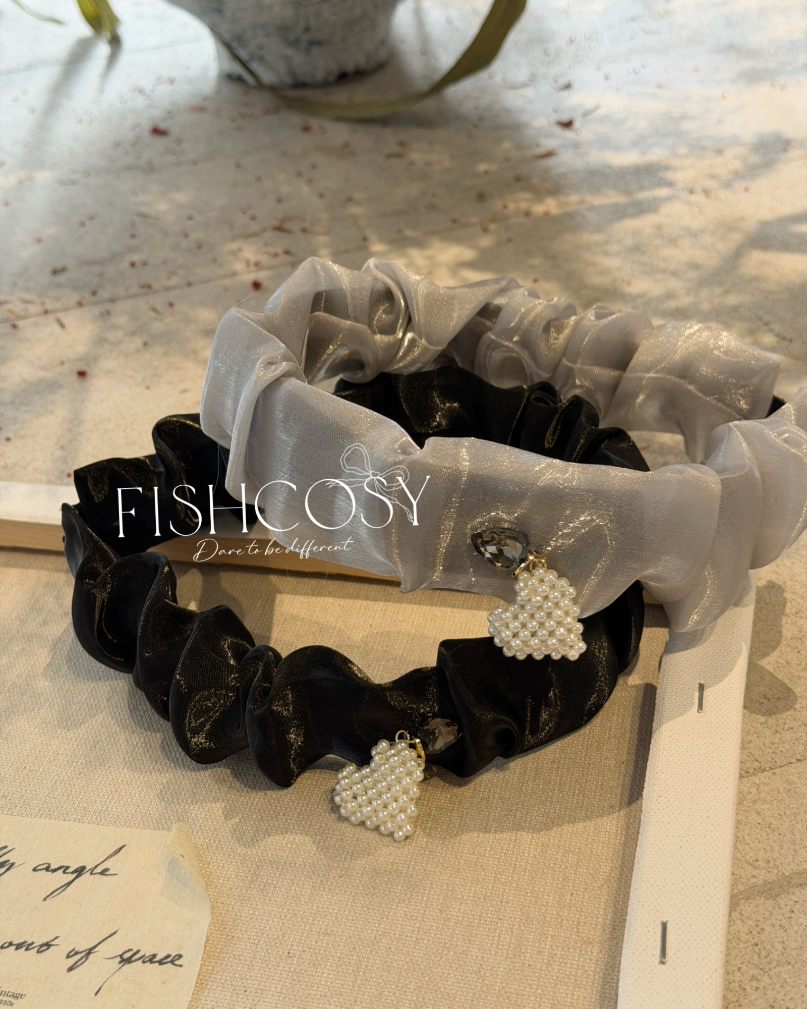 熠熠珠光褶皱欧根纱爱心珠珠发箍 韩国2026新品