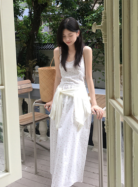 实拍复古温柔风拼接碎花蕾丝边吊带裙2024夏收腰a字褶皱长裙3434