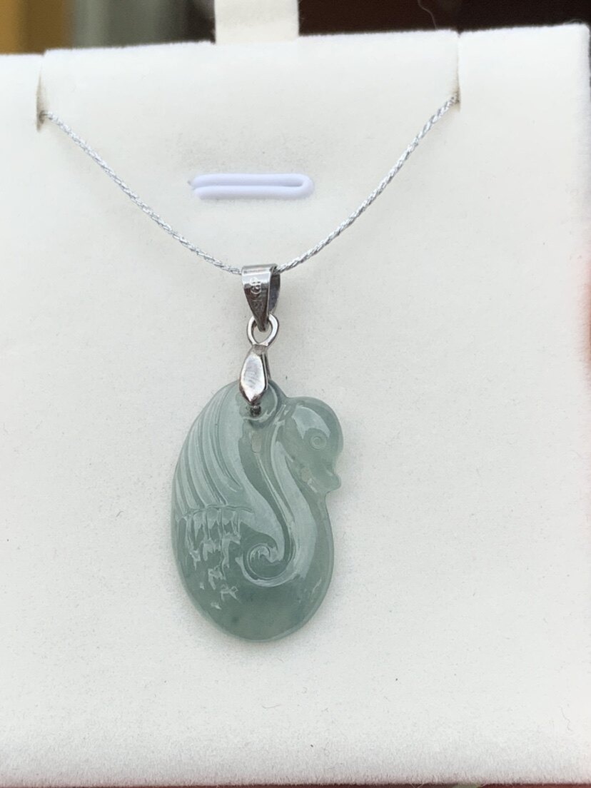 天然A货翡翠天鹅吊坠 冰种满绿小鸟挂坠 女士玉项坠 女款玉佩