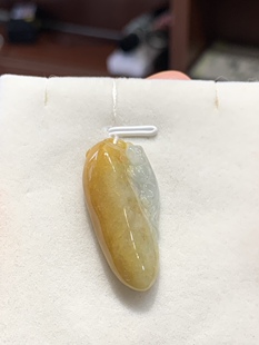 天然A货翡翠玉福瓜吊坠 黄翡福瓜挂坠 福鼠玉佩  鸡油黄翡翠玉坠