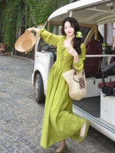 乔与乔伊 茉香奶绿 法式黄绿色天丝长袖连衣裙秋显白气质优雅长裙