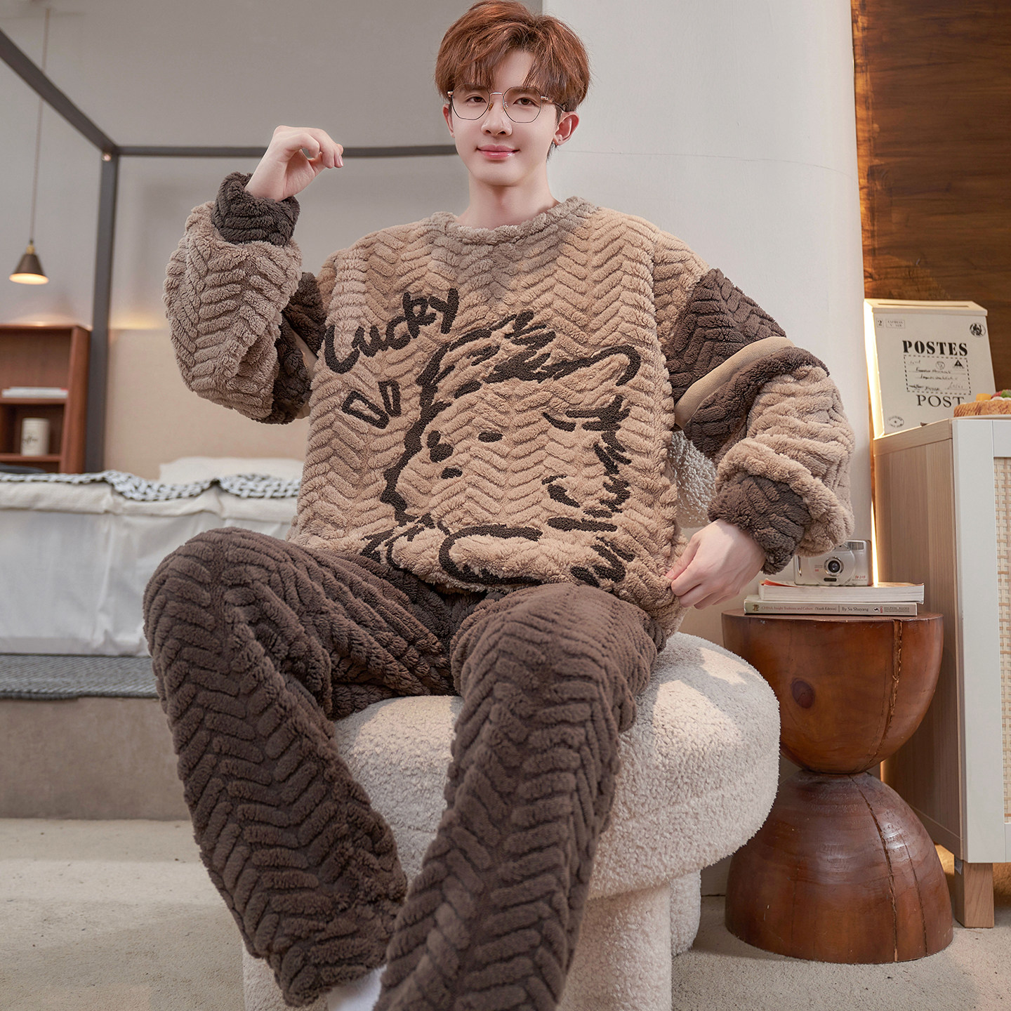 珊瑚绒睡衣男孩加厚青少年卡通初中生圆领秋冬季家居服法兰绒套装