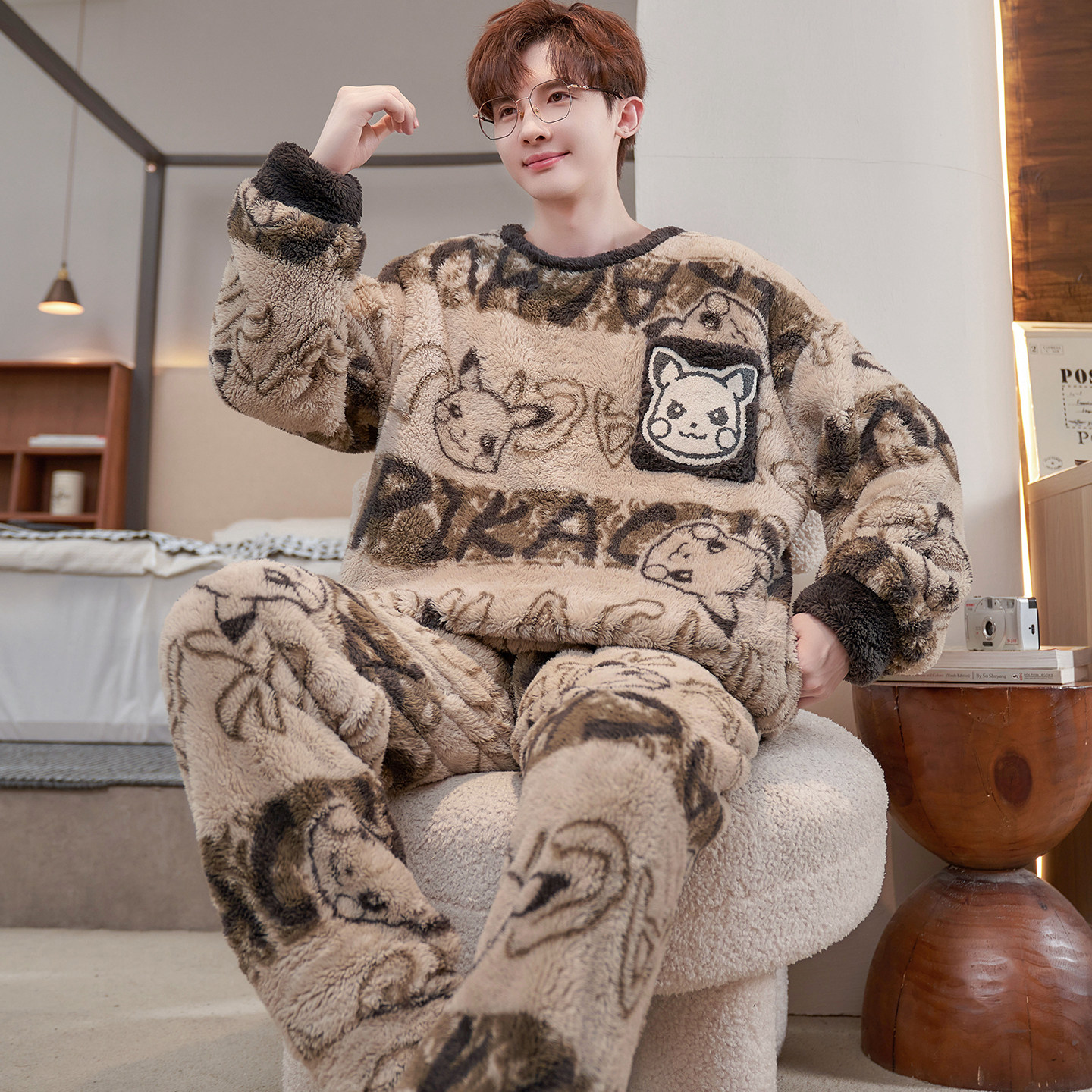 加厚珊瑚绒青少年睡衣男孩卡通初中生圆领秋冬季法兰绒家居服套装