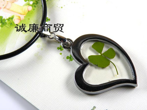 欧罗芭幸运草项链金属吊坠
