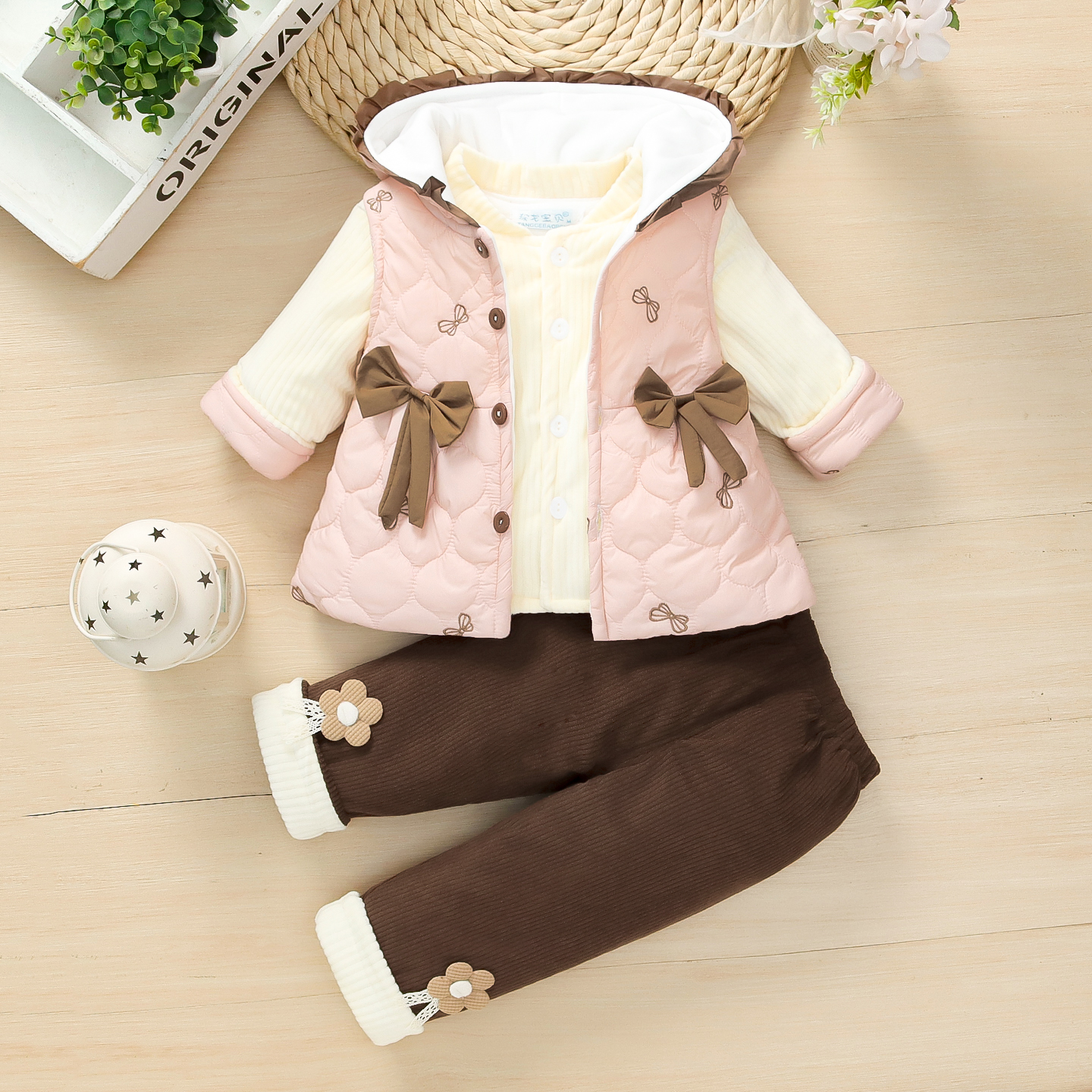 女宝宝春秋冬夹棉套装新生婴儿外出服冬装幼儿衣服加厚分体三件套