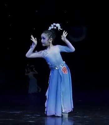 古典舞蹈服儿童飘逸熏香舞蹈服少儿古风演出服艺考比赛表演服定制图片