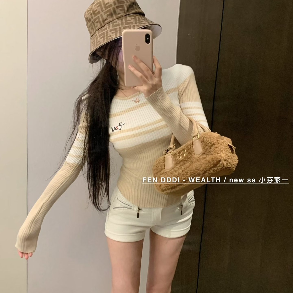 现货~小芬家FEN家秋冬富家千金老钱风圆领垫肩撞色条纹小狗针织衫