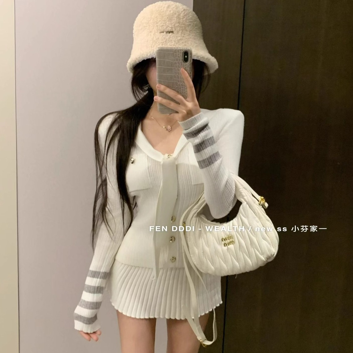 小芬家FEN家针织衫显瘦正肩