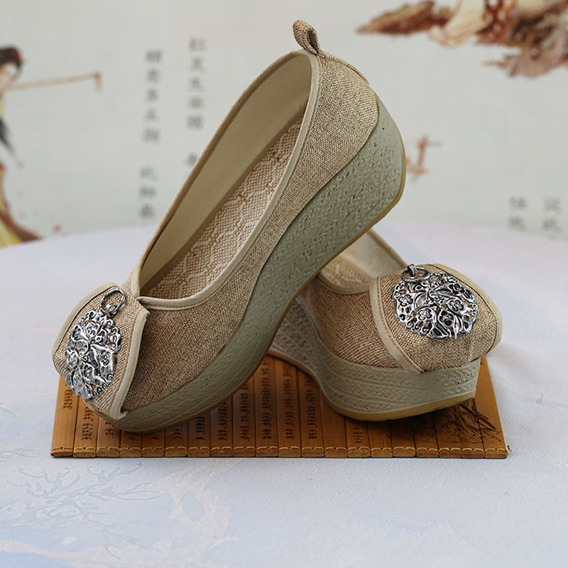 春秋新款浮雕棉四季彩色古风国潮国风古装女士高跟绣花布鞋松糕底