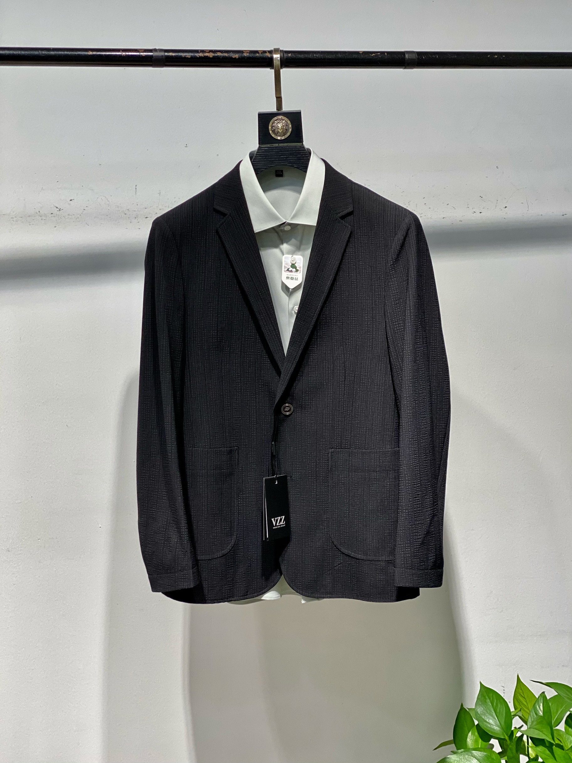 商务纯色高品质薄款西装男士外套2026春季新品简约大气休闲小西服