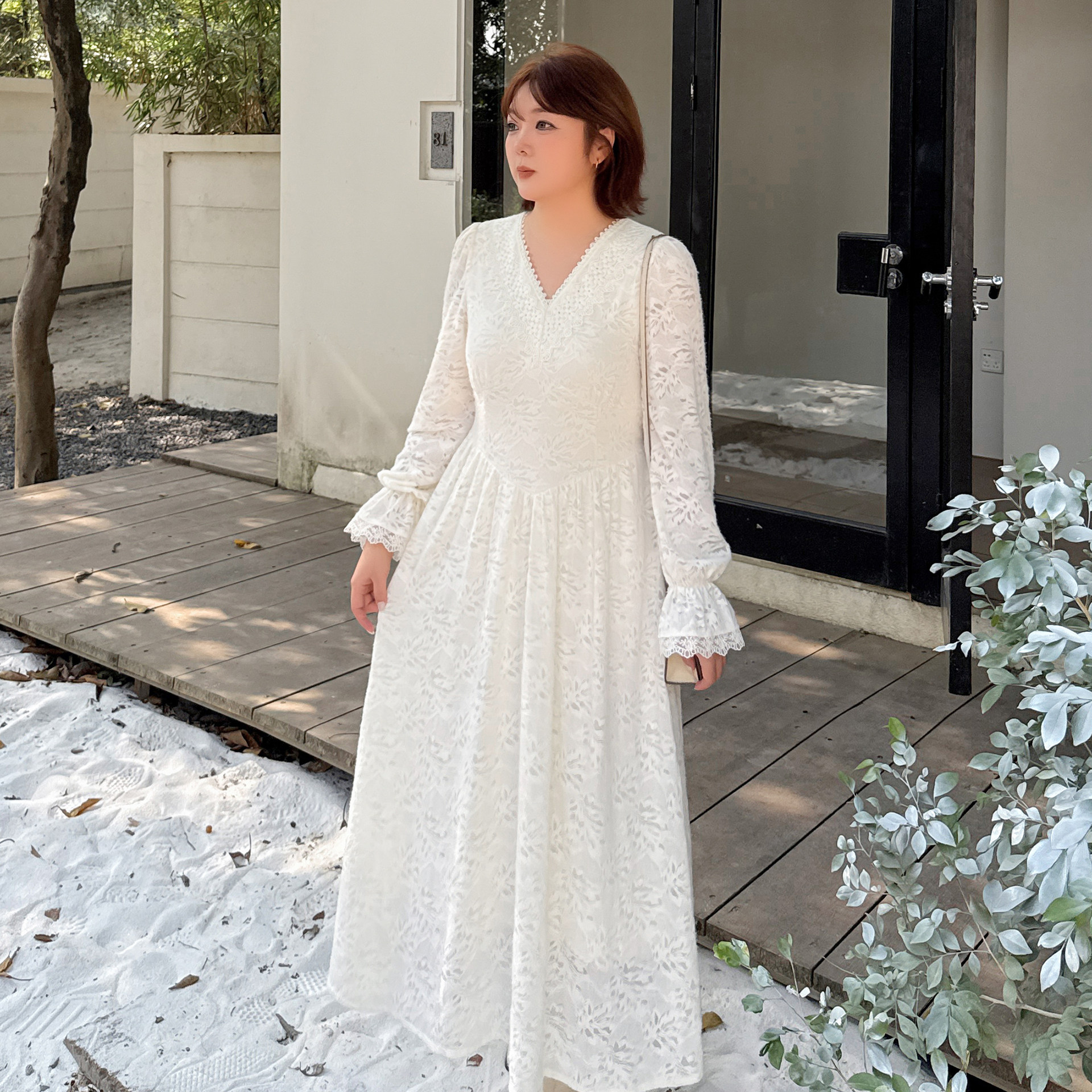 200斤胖mm温柔风V领蕾丝连衣裙2025秋冬新品收腰显瘦长袖高腰长裙,女装/女士精品,大码连衣裙,淘宝优惠券,粉丝福利购,淘宝优惠卷