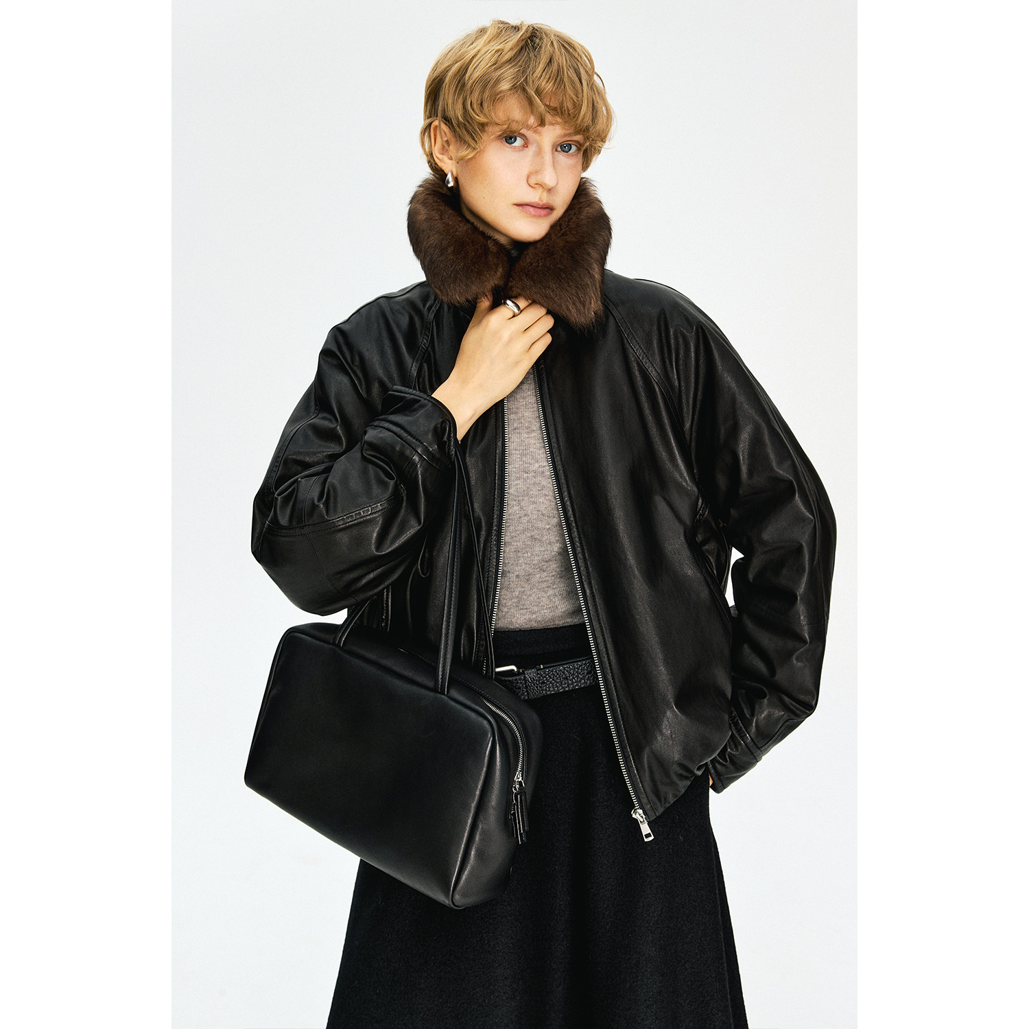 MRS Studios 时髦老钱风可脱卸毛领托斯卡纳羊皮鹅绒羽绒皮衣外套