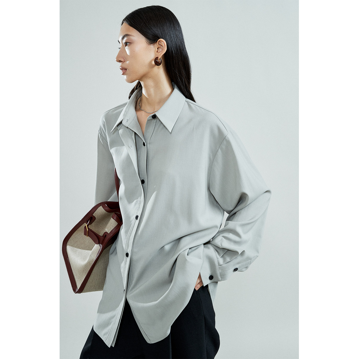 双层门襟设计感羊毛衬衫