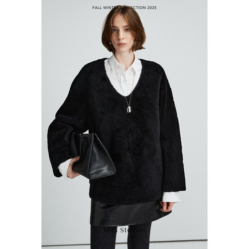 时髦叠穿爱心领套头皮草外套