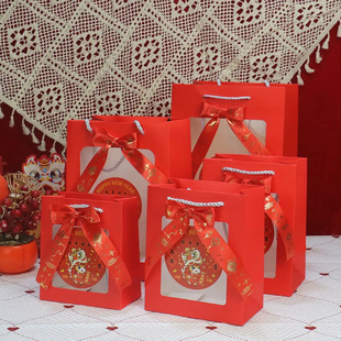 2026马年精美礼品袋新年伴手礼礼物袋春节红色糖果零食手提纸袋子