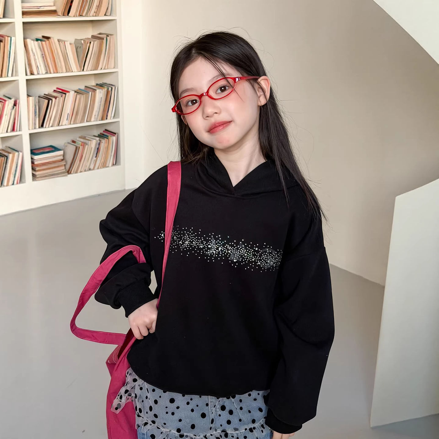 儿童满天星烫钻连帽卫衣帽衫童装2026春新款男女童中性风套头衫