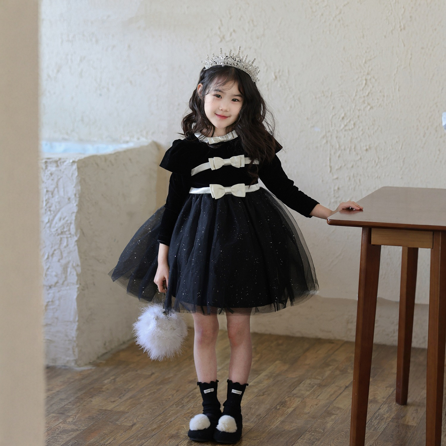女童2025冬黑色蝴蝶结网纱连衣裙