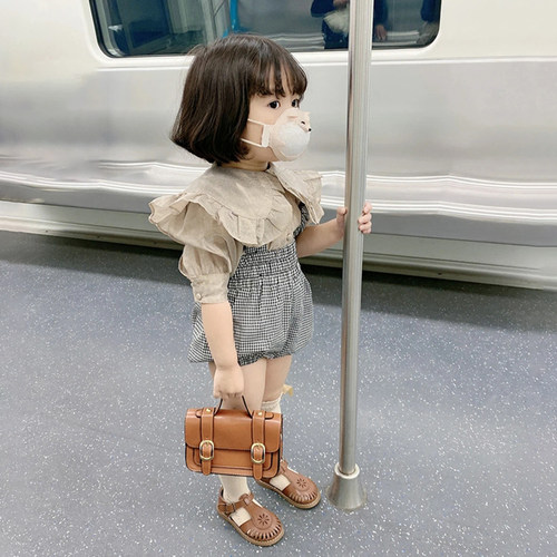 特价春夏女童经典千鸟格背带裤复古荷叶领中袖衬衫上衣短裤子 - 封面