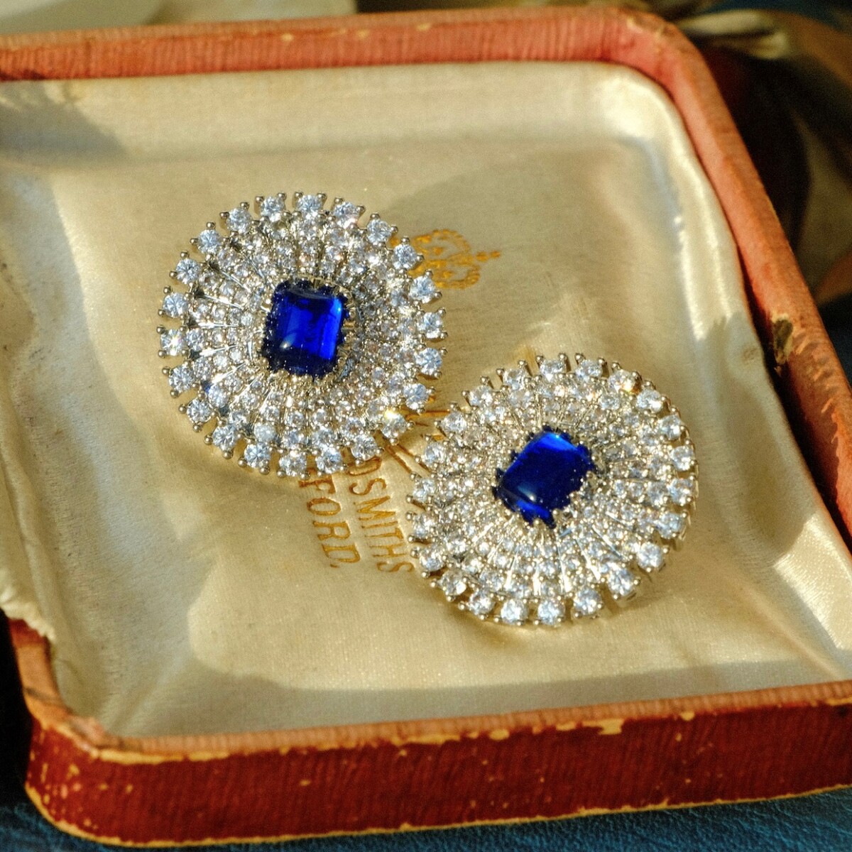 复古蓝琉璃满镶锆石圆形耳饰华丽