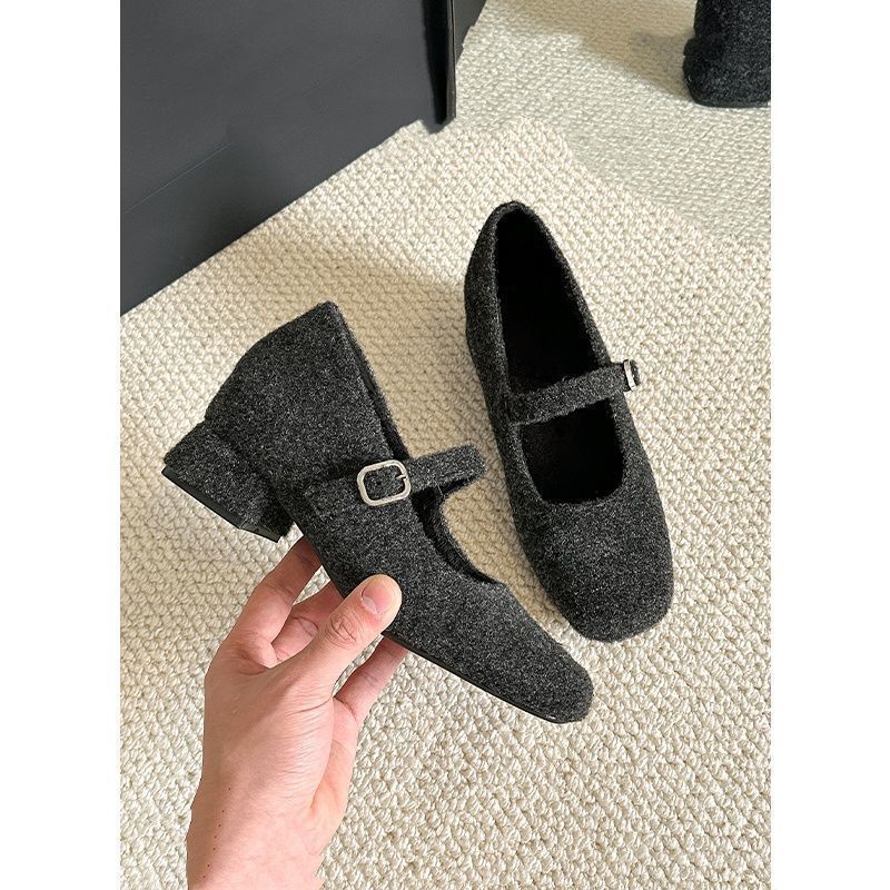 2025年秋季扣带粗跟法式舒适百搭方头配裙子一字带玛丽珍单鞋女