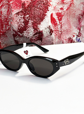 查尔斯桃心太阳镜复古时尚猫眼墨