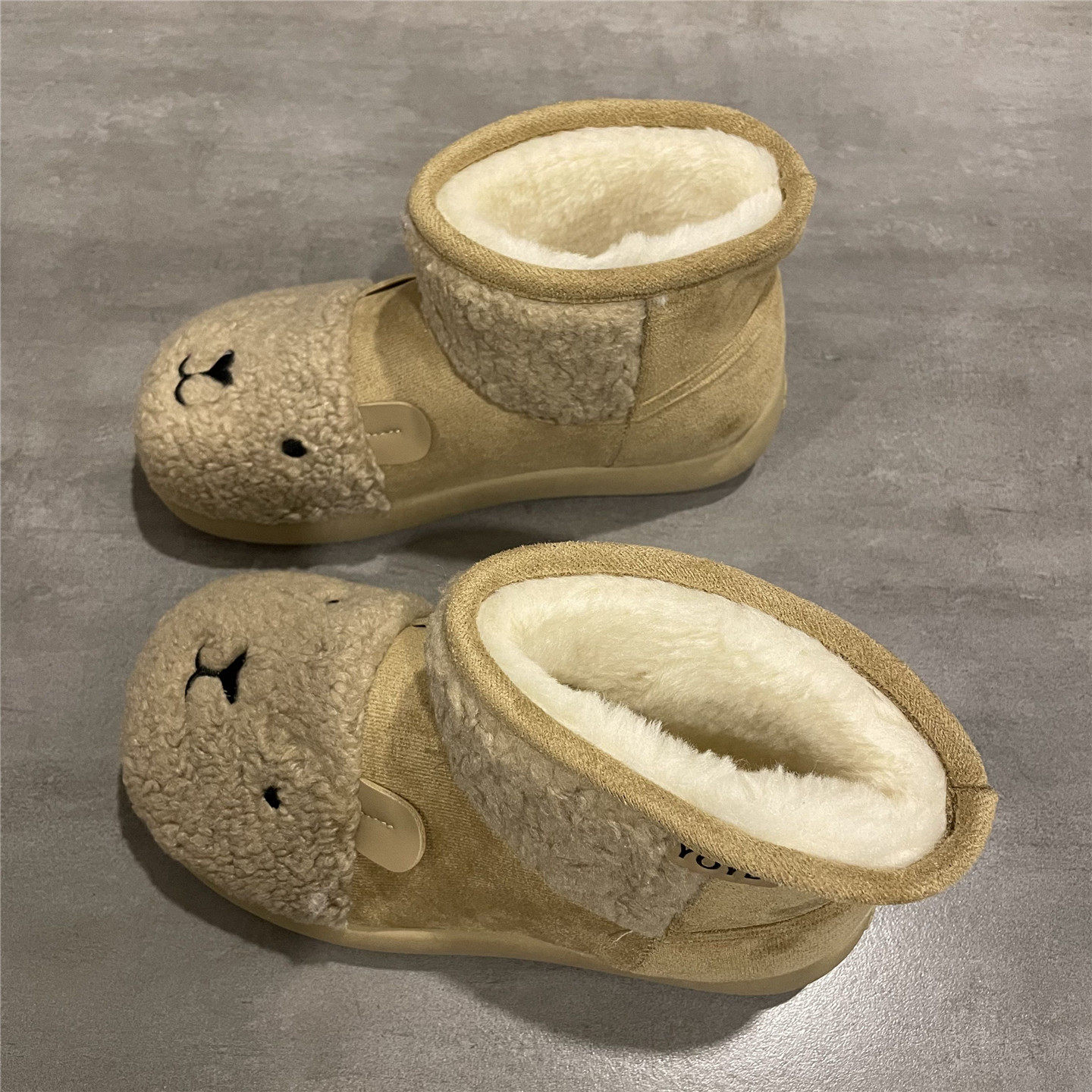 毛绒雪地靴女冬季防寒厚底