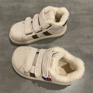 七七主人家 淡淡的粉色板鞋冬季保暖学生鞋子女魔术贴加绒棉鞋女