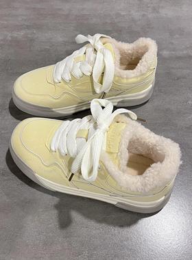 七七主人家 奶黄色加绒棉鞋女冬季保暖板鞋女鞋子女百搭运动鞋女