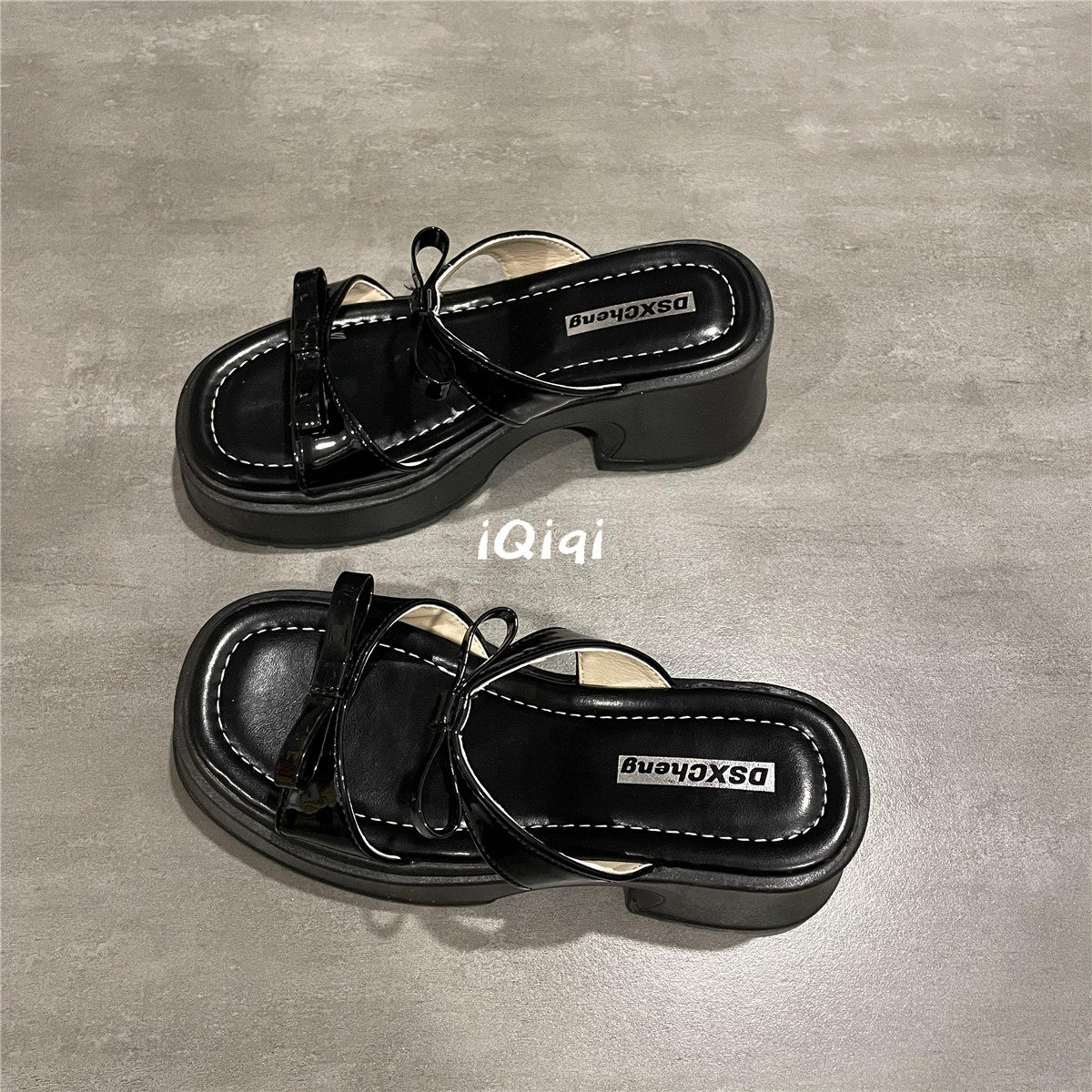 七七主人家 黑色百搭法式温柔风凉鞋女2024夏季粗跟配裙子鞋子女