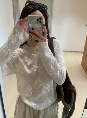 蕾丝长袖t恤女薄春秋冬季网纱打底小衫短款紧身针织内搭修身上衣