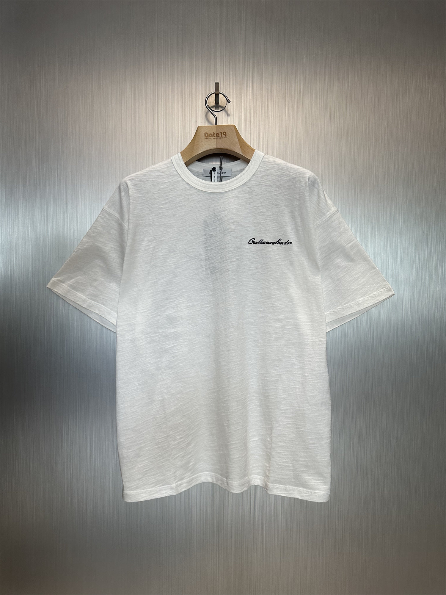 黑色竹节棉刺绣LOGO短袖