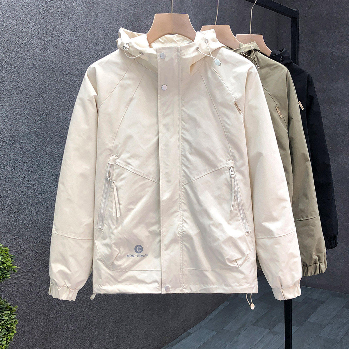 轻奢简约百搭连帽冲锋衣夹克外套男潮流痞帅春装上衣春季新款男装