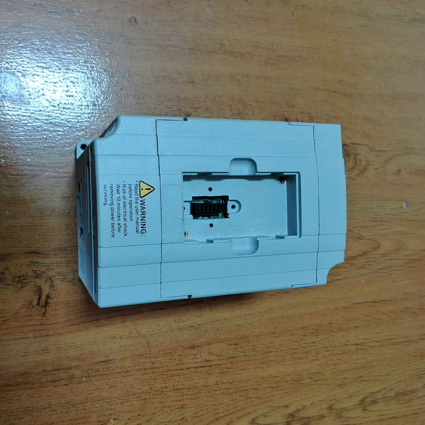 绿源变频器GRE-EV100-0D4G-2,功率0.4kw,议价