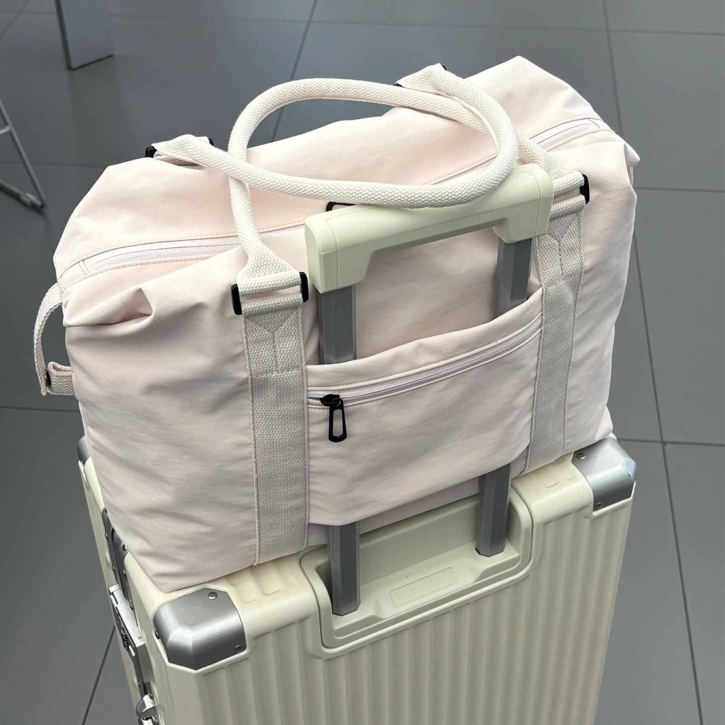 高颜值旅行包女大容量大学生开学手提行李包旅游可携式短途登机包