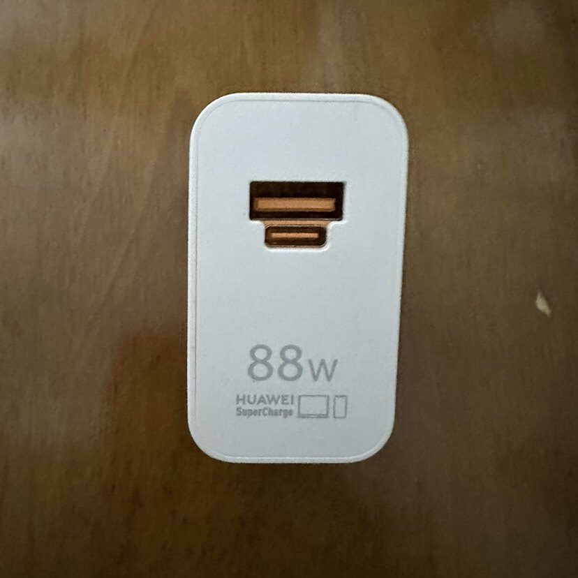 华为88W原装充电器超级快充插头6A闪充线数据线适用于P60 Pro/Art/P50/Nova11/10/9/Mate50/40 Pro全系列手机怎么看?