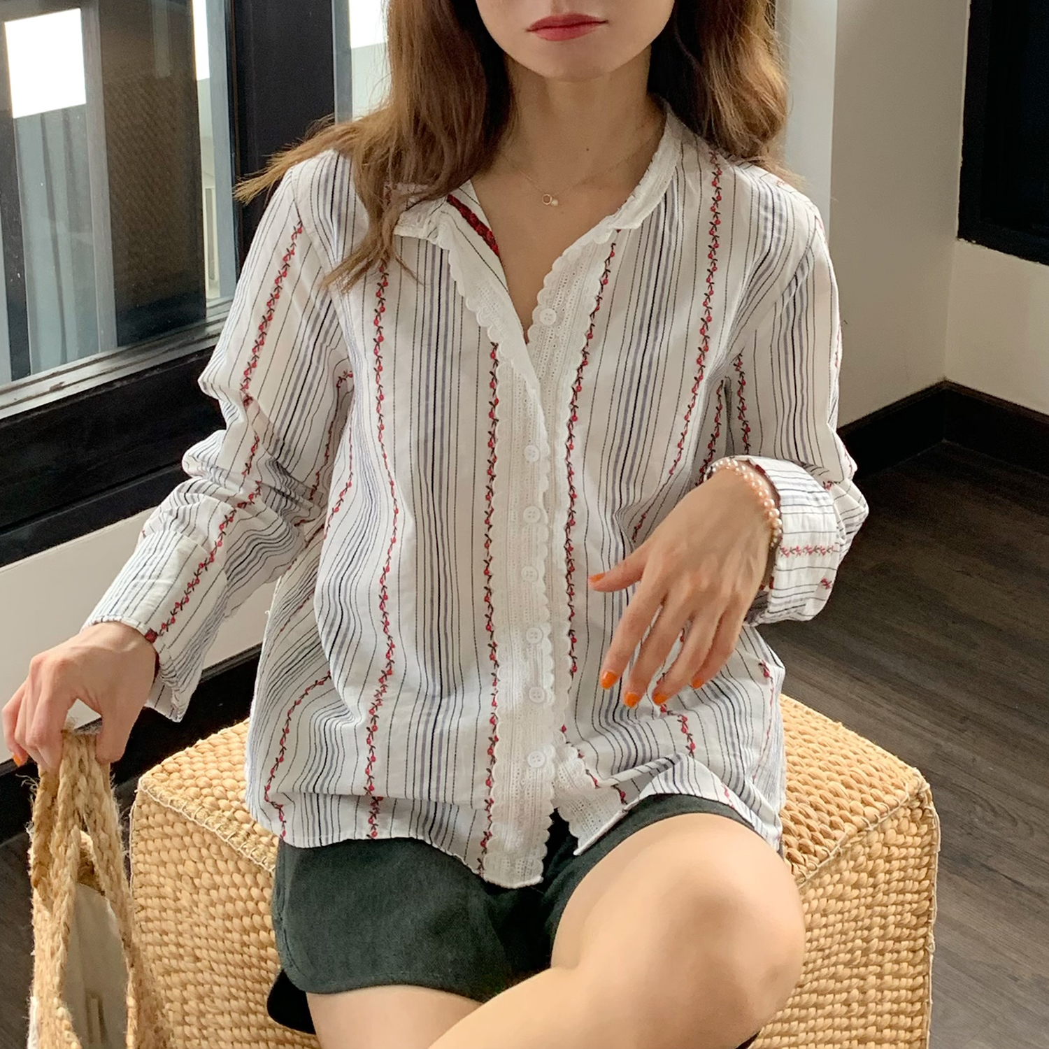 法式直身立领刺绣条纹棉衬衫