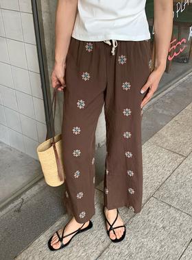 大吹女DCN夏/进口面料棉麻面料刺绣小花宽松舒适时髦复古休闲裤