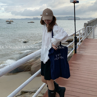 哇，很好看的~自制重工法式白衬衫小众褶皱设A字宽松娃娃显瘦上衣