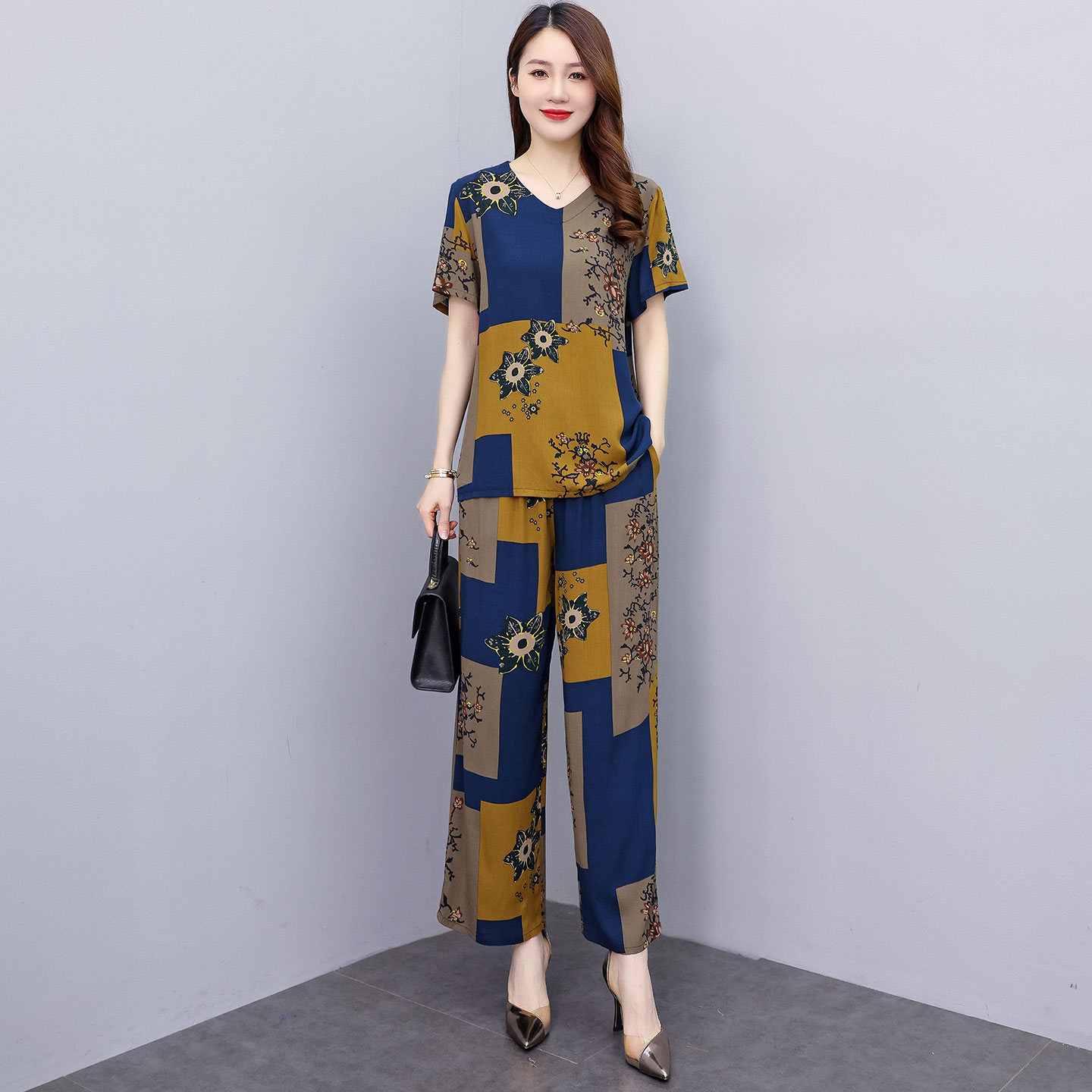高档棉麻套装中老年妈妈装家居服