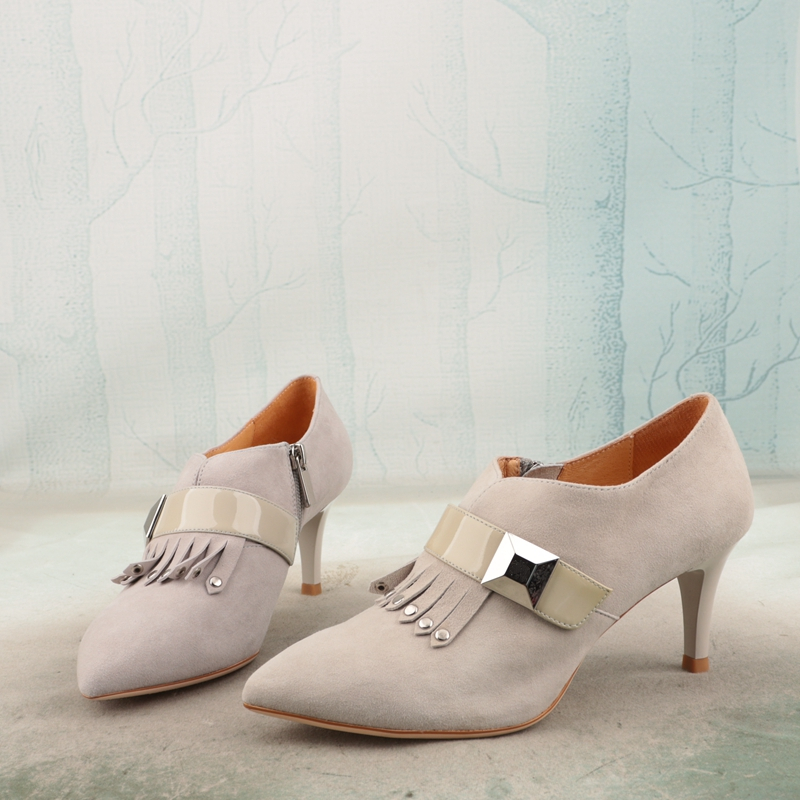 绒面羊皮拼牛漆流苏高跟深口单鞋