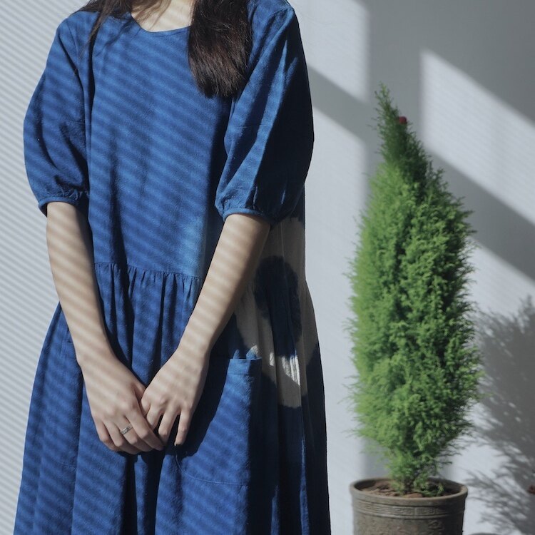 蓝染宽松棉麻扎染娃娃款连衣裙
