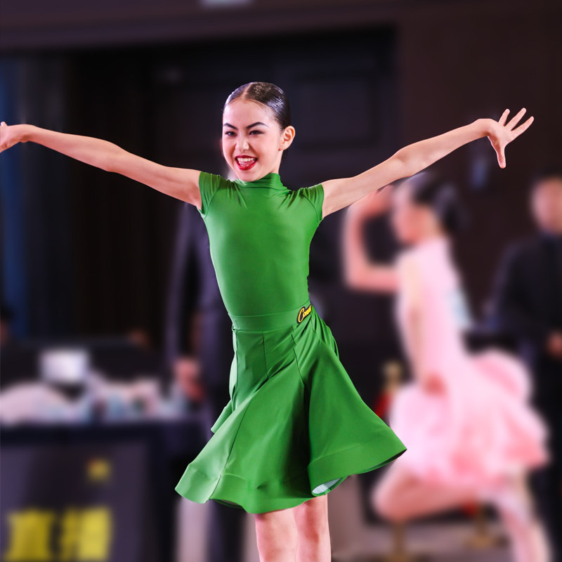 康尼专业拉丁舞比赛规定服装女儿童跳舞蹈分体裙子考级演出表演服