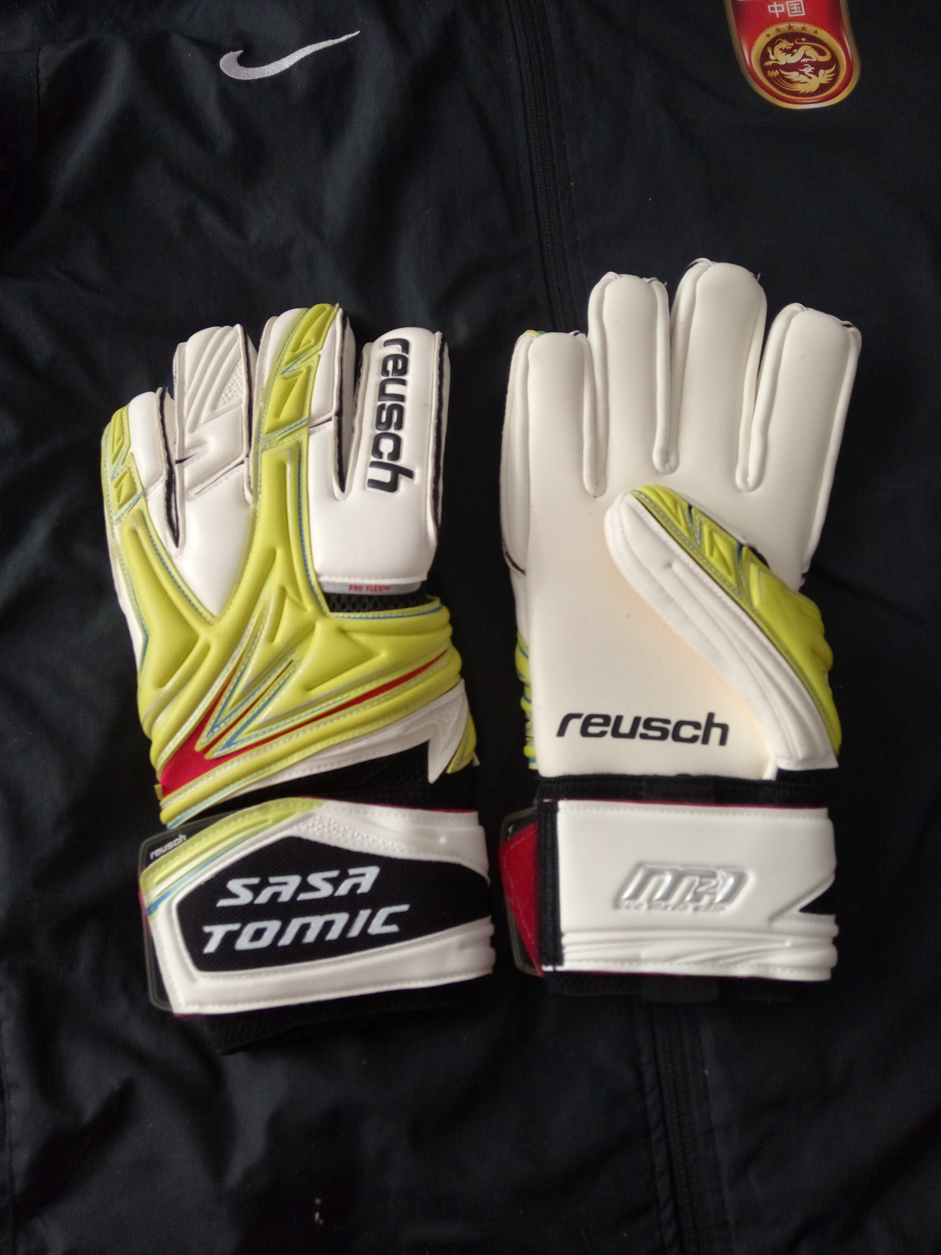 Gants de foot - Ref 2590531 Image 2