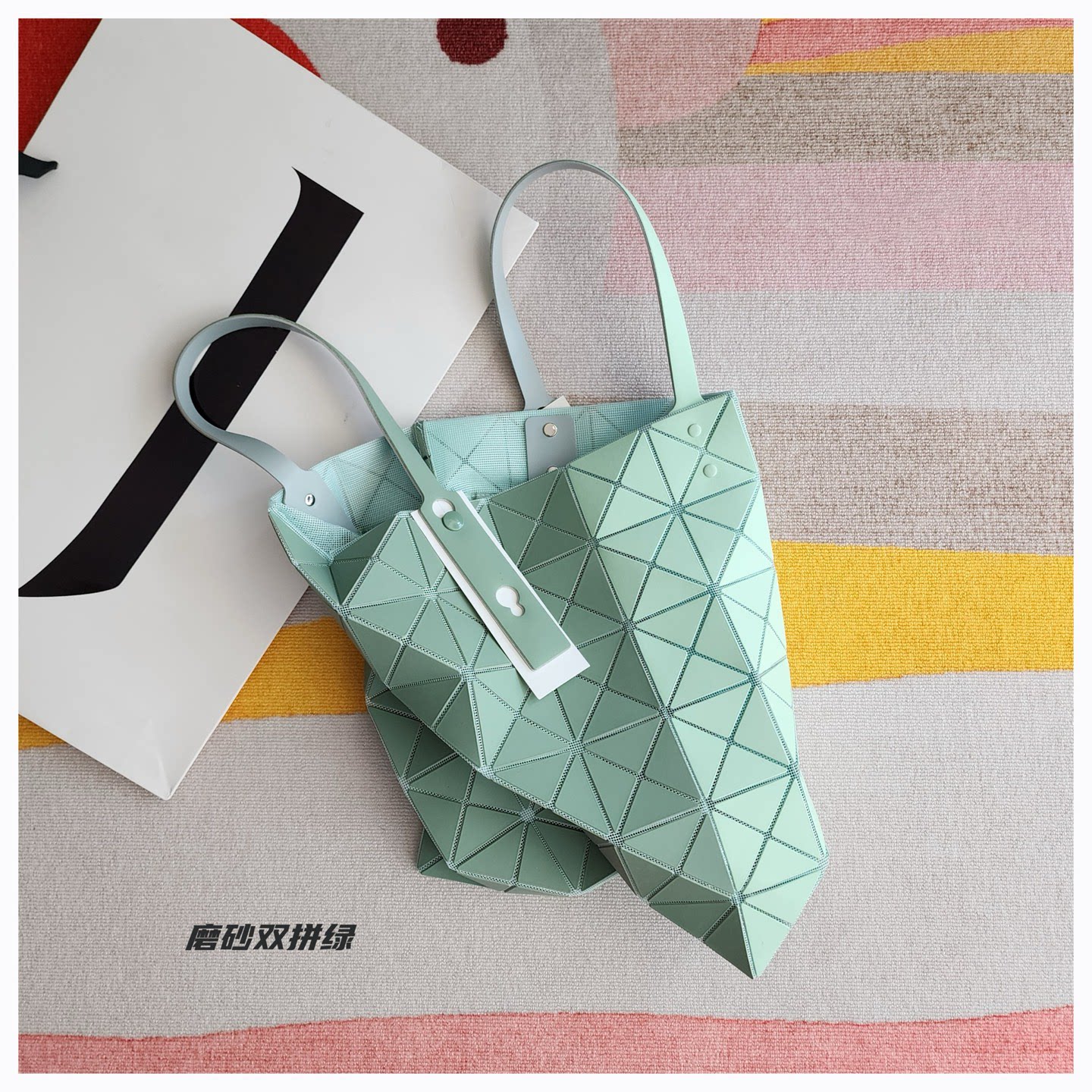 2025新款7月六格磨砂拼色时尚百搭单肩斜挎包女简约几何设计包包