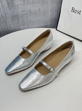 2025年法式小众设计一字扣玛丽珍鞋内增高4CM浅口银色方头单鞋女